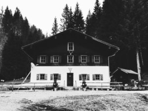 franziska-egger-forsthaus-aquila-munichmountaingirls