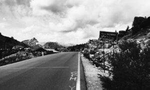 franziska-egger-rennrad-dolomiten-passo-valparola-munichmountaingirls