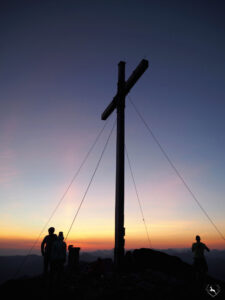 lisa-lotter-munichmountaingirls-flottelieselotte-sonnenaufgang-benediktenwand