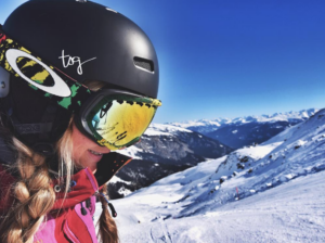 Wandern Skifahren Evemuc munichmountaingirls-evemuc-eva-schuler-ski-flims-laax-falera-skifahren-berge-winter