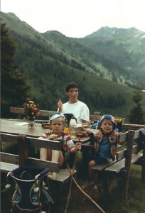 munichmountaingirls-katharina-kestler-kinderfotos-berge-huette-vesper