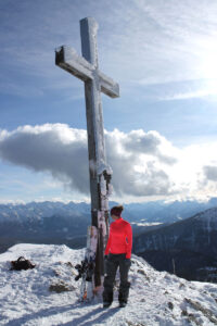 wildandfit-skitour-heimgarten-gipfel-aussicht-munichmountaingirls