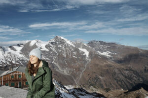 munichmountaingirls-wildandfit-grossglocknerstrasse-oesterreich-kate-koenigsberger-sonne