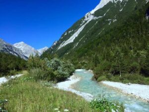 sandra-zeller-munichmountaingirls-birkkarspitze-bike-hike-weg