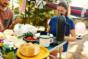 lisa-amenda-munichmountaingirls-camping-teenager-teenagerbild