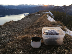 munichmountaingirls-bergblog-muenchen-julia-eisenhardt-wandern-karwendel-sonnenuntergang-jochberg-wandern