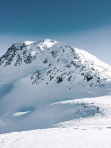 munichmountaingirls-bellaontour-isabella-lang-Lech-Skifahren