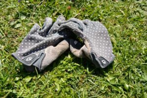 munich-mountain-girls-mtb-ausruestung-frauen-mountainbiken-bike-handschuhe