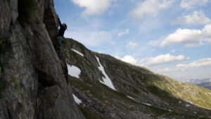 sandra-neumann-munichmountaingirls-klettern-Oberalppass-Schweiz