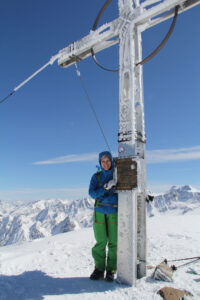 gipfel-skitour-Hinterer-Daunkopf-Stubaital-hanna-hoermann-munichmountaingirls