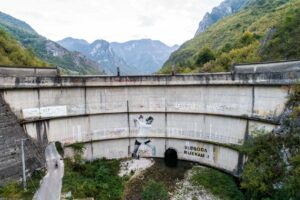 patagonia-blue-heart-munichmountaingirls-idbar-dam-bosnien